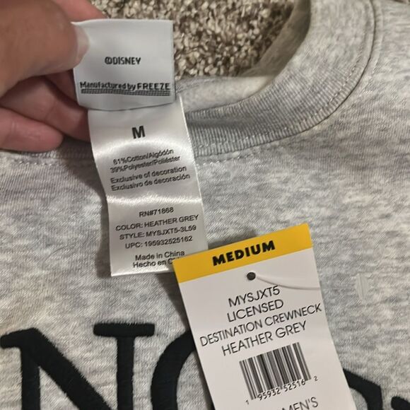 Disney Mickey Mouse Los Angeles California Embroidered Women’s Sweatshirt NWT M - Picture 3 of 8